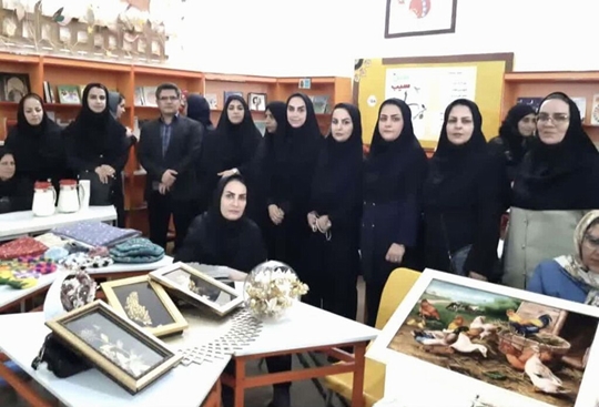 نمایشگاه توانمندی‌های زنان سرپرست خانوار در مرکز شماره ۱ کانون صحنه برگزار شد