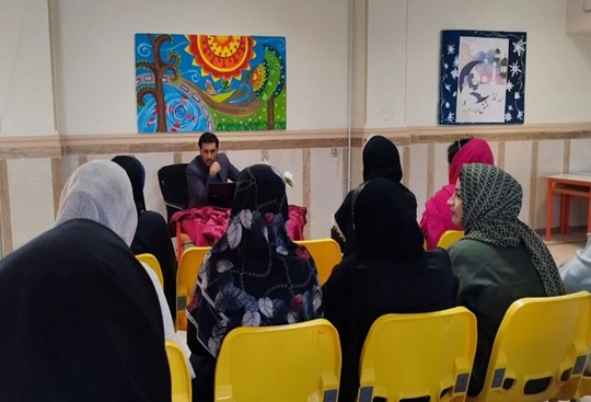 نشست «سلامت روان خانواده» در مرکز شماره ۱۳ کانون کرمانشاه برگزار شد