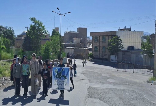 کانون کنگاور برنامه در مسیر شهدا را با حضور اعضا و والدین برگزار کرد